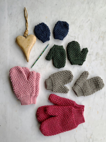 CROCHET PATTERN & VIDEO/ Herringbone Moss Stitch Crochet Mittens / Textured Crochet Gloves / Baby to Adult Size Pdf Crochet Pattern