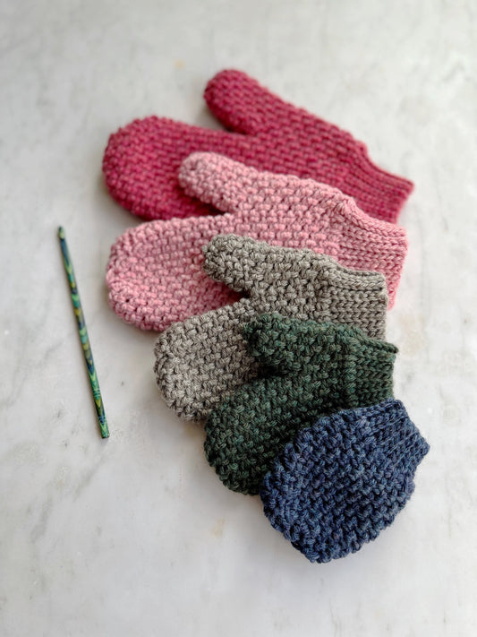 CROCHET PATTERN & VIDEO/ Herringbone Moss Stitch Crochet Mittens / Textured Crochet Gloves / Baby to Adult Size Pdf Crochet Pattern