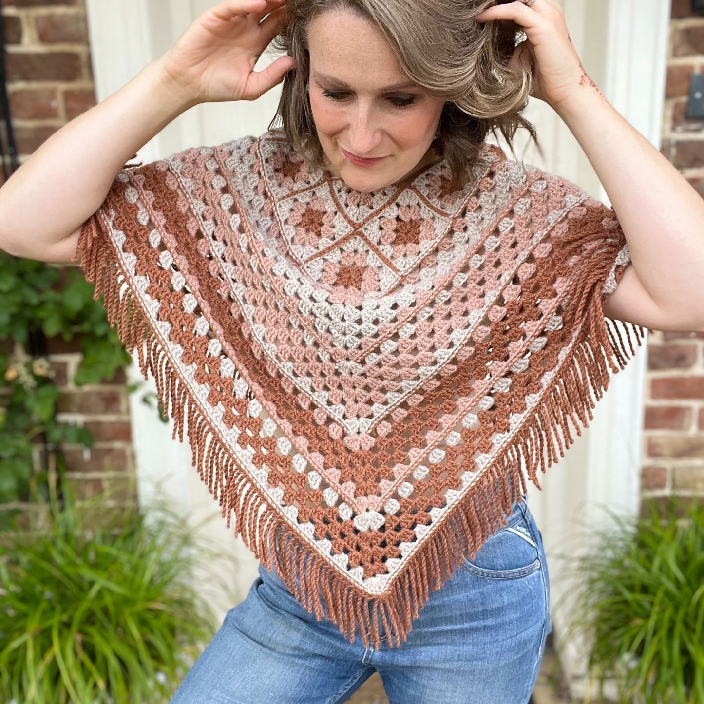 CROCHET PATTERN / Granny Square Poncho Pattern / Swoncho with Sleeves / Beginner Crochet Poncho Pattern