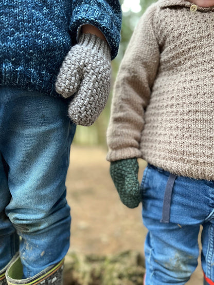 CROCHET PATTERN & VIDEO/ Herringbone Moss Stitch Crochet Mittens / Textured Crochet Gloves / Baby to Adult Size Pdf Crochet Pattern