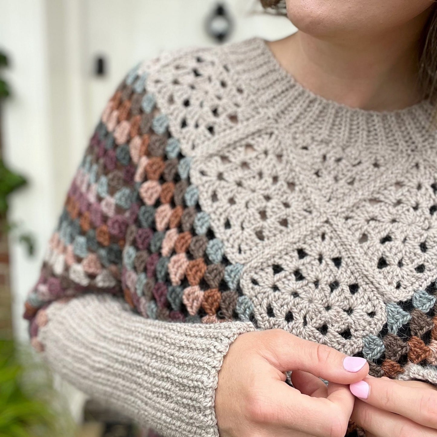 CROCHET PATTERN / Granny Square Poncho Pattern / Swoncho with Sleeves / Beginner Crochet Poncho Pattern