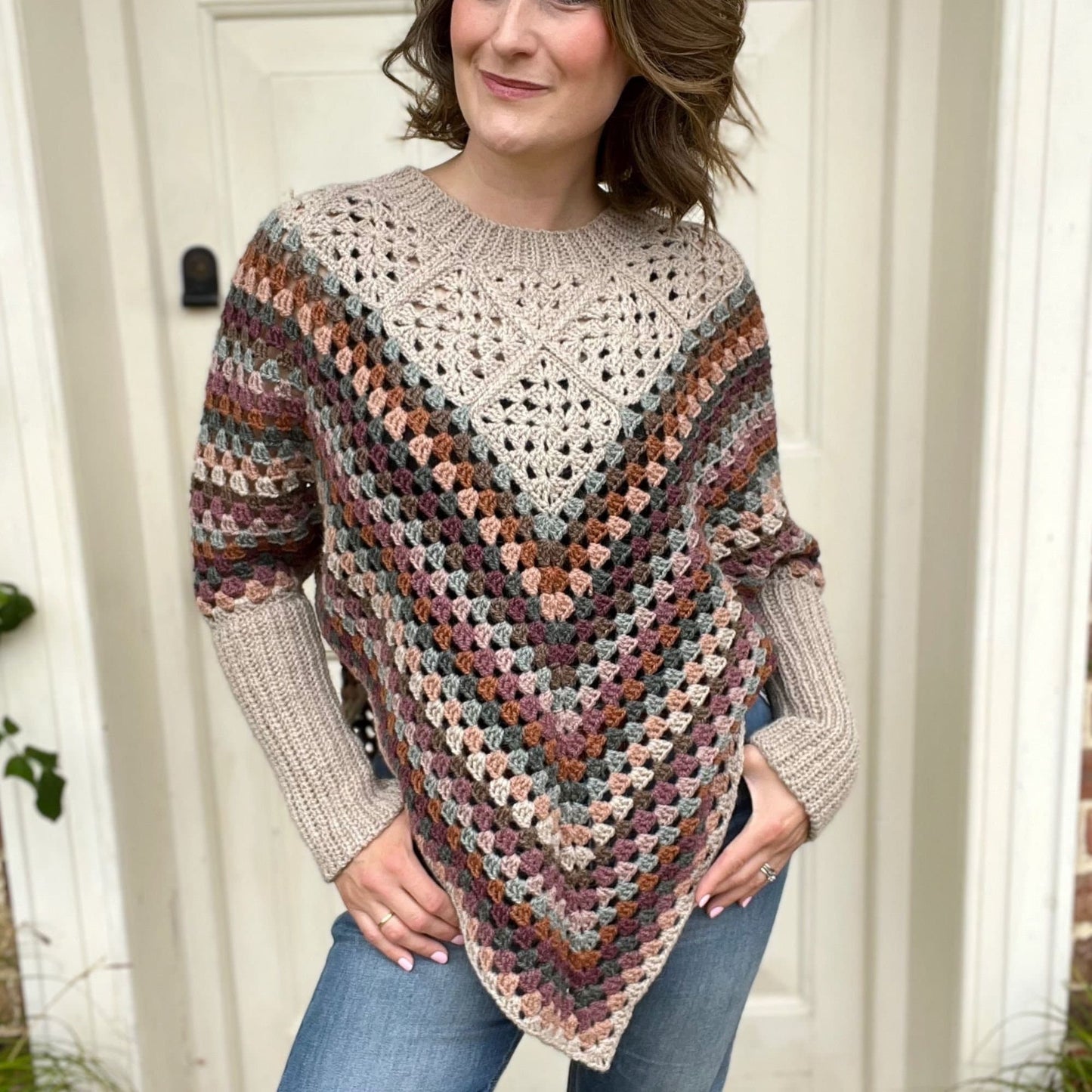 CROCHET PATTERN / Granny Square Poncho Pattern / Swoncho with Sleeves / Beginner Crochet Poncho Pattern