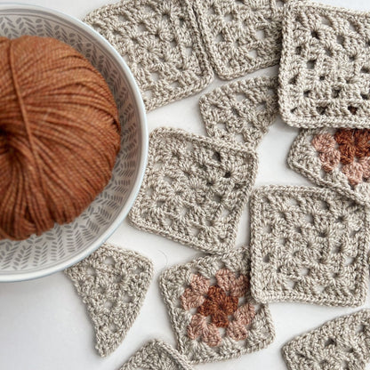 CROCHET PATTERN / Granny Square Poncho Pattern / Swoncho with Sleeves / Beginner Crochet Poncho Pattern