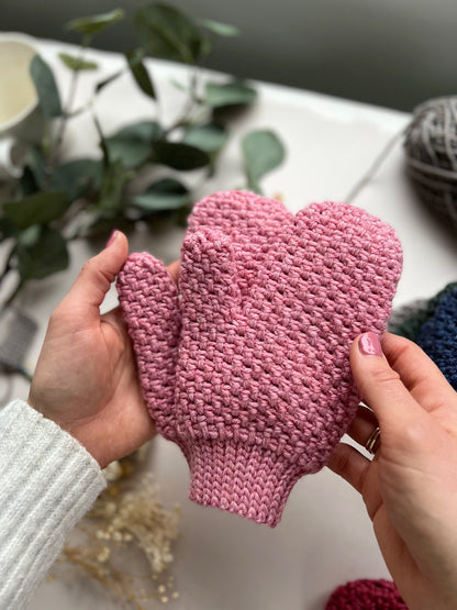 CROCHET PATTERN & VIDEO/ Herringbone Moss Stitch Crochet Mittens / Textured Crochet Gloves / Baby to Adult Size Pdf Crochet Pattern